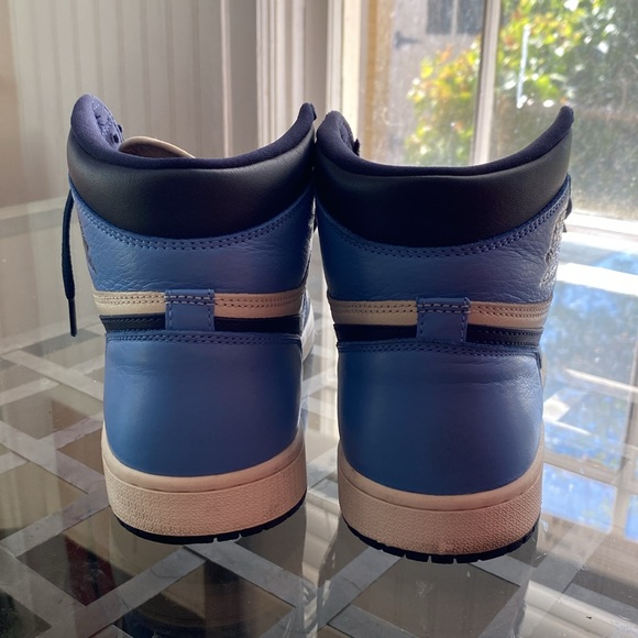 Jordan 1 UNC - Picture 2 of 5